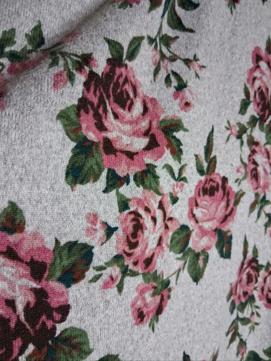 Lightweight Fleece Like Grey Floral Pink Rose Ruched Sleeve Top - Women SZ 4X - Picture 6 of 7